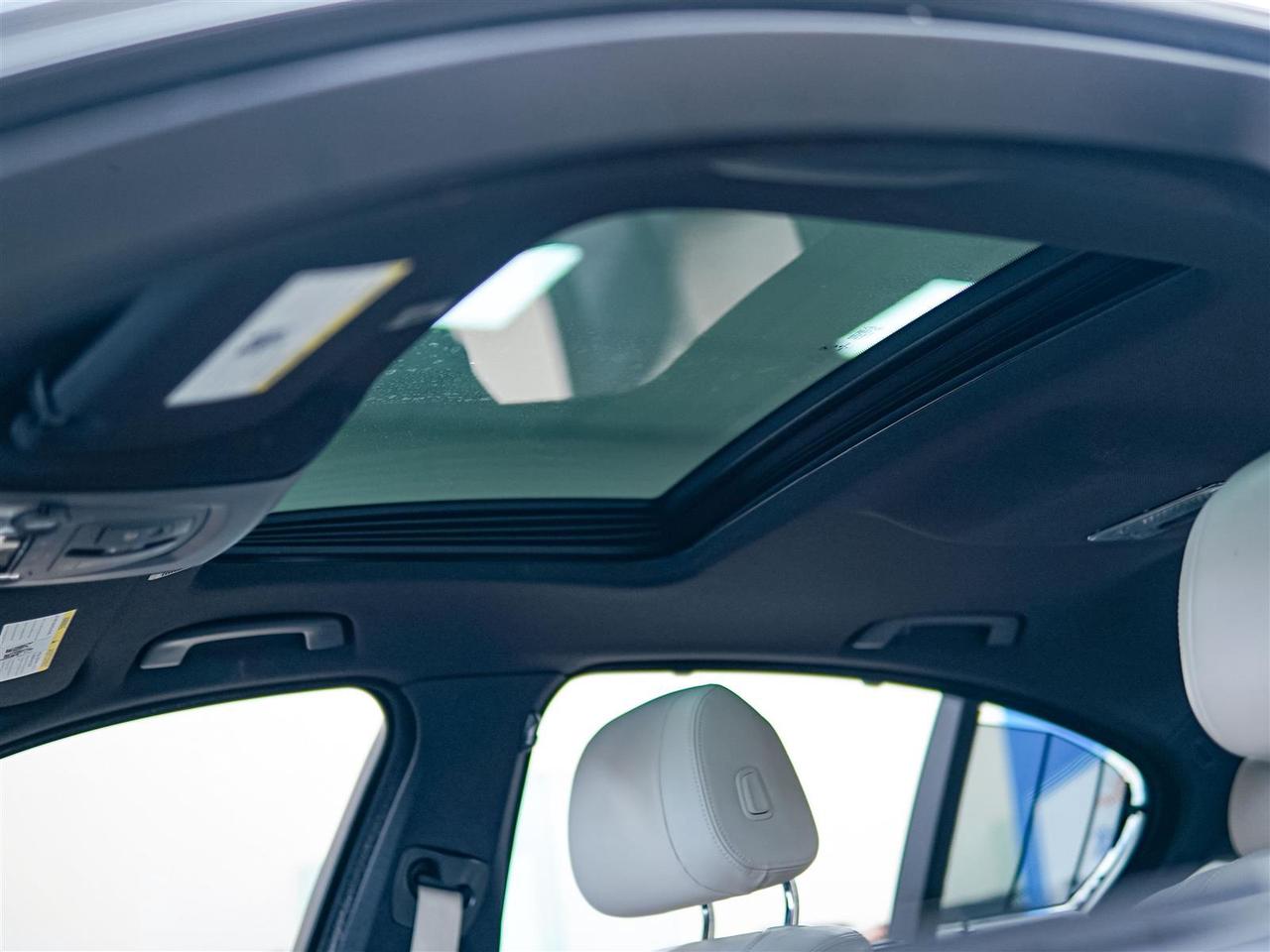 2016 BMW 528 xi X DRIVE | M-SPORT | NAV | HK SOUND | SUNROOF Photo