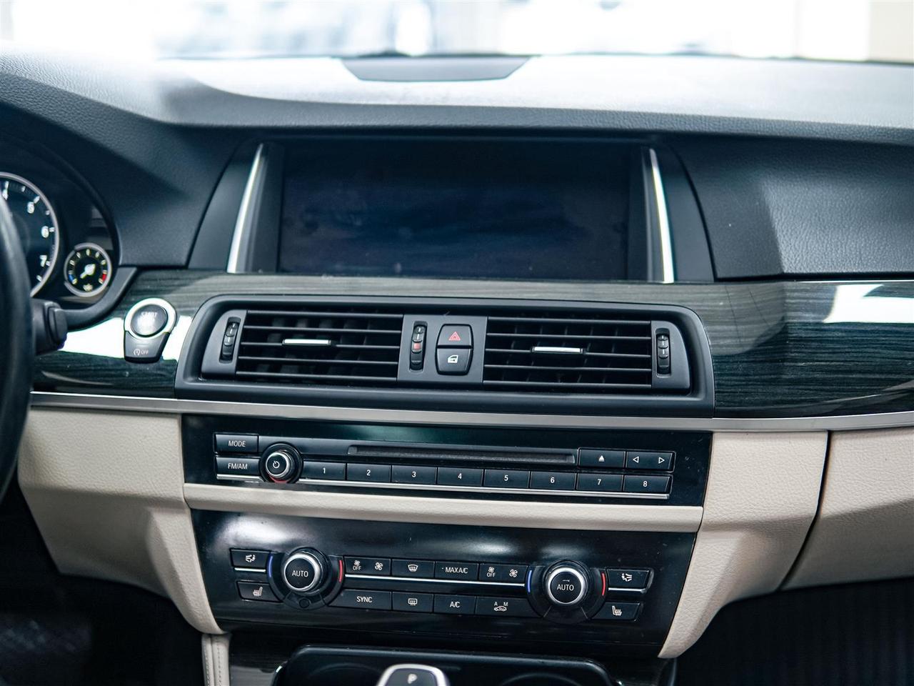 2016 BMW 528 xi X DRIVE | M-SPORT | NAV | HK SOUND | SUNROOF Photo