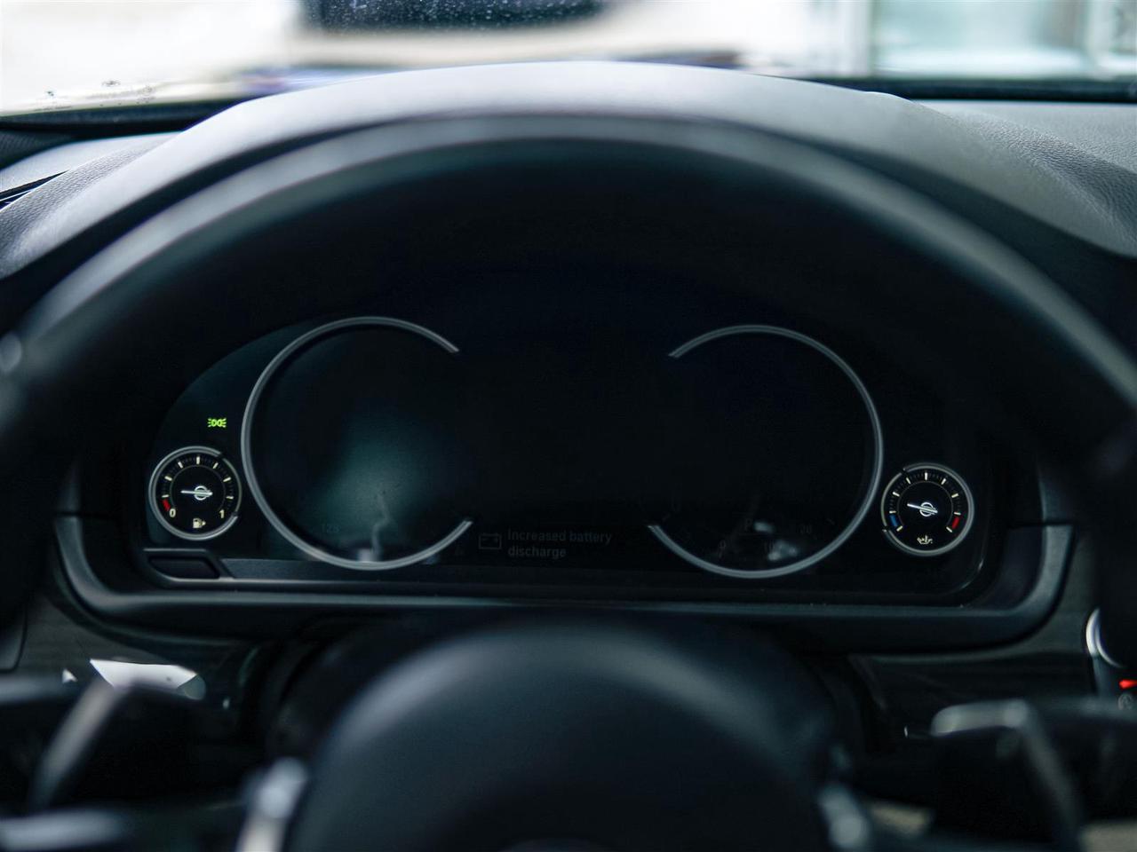 2016 BMW 528 xi X DRIVE | M-SPORT | NAV | HK SOUND | SUNROOF Photo