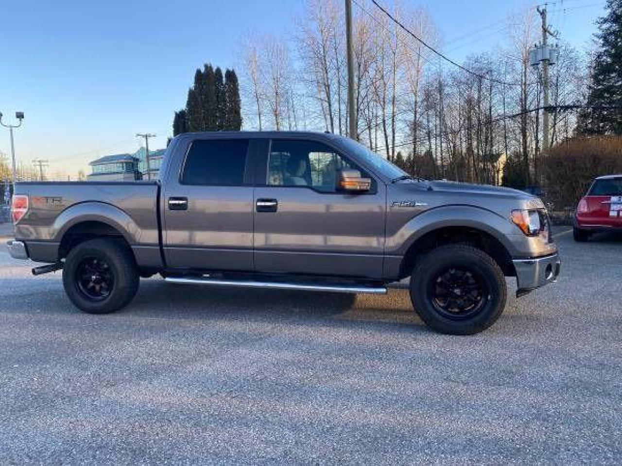 2014 Ford F-150 XLT - Photo #8