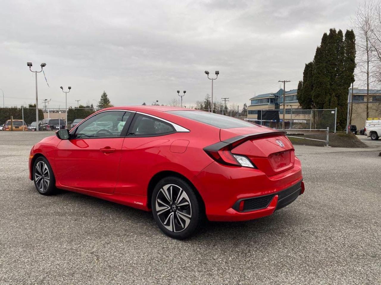 2017 Honda Civic EX-T - Photo #6