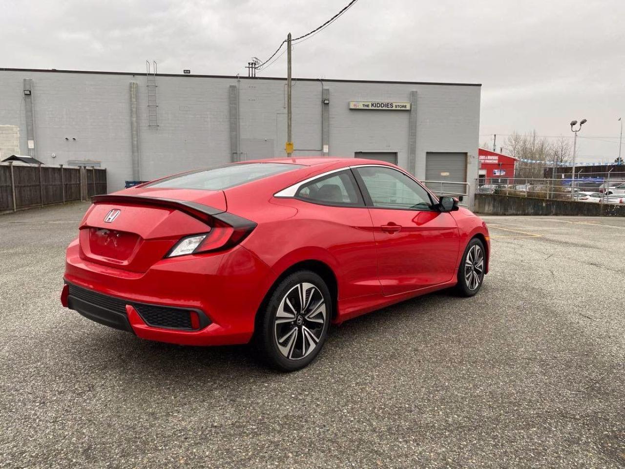 2017 Honda Civic EX-T - Photo #8