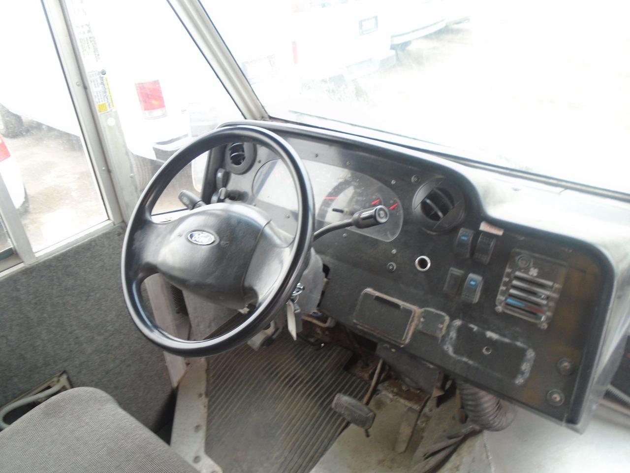 2008 Freightliner MT45 18 FOOT STEPHAN - Photo #15
