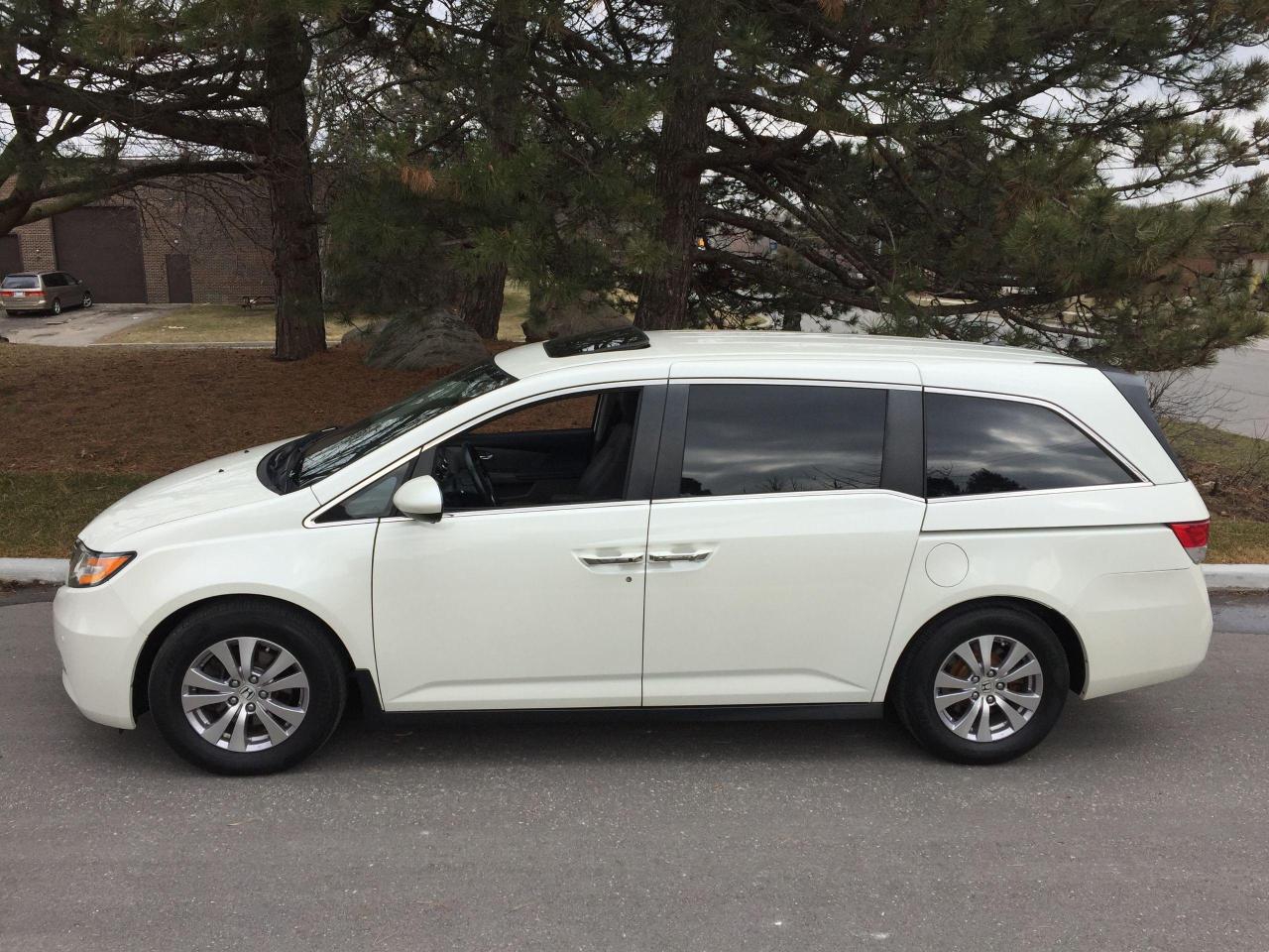 2014 Honda Odyssey EX-L w/Navi-1 OWNER-ONLY 116,465 KMS.!! Photo3