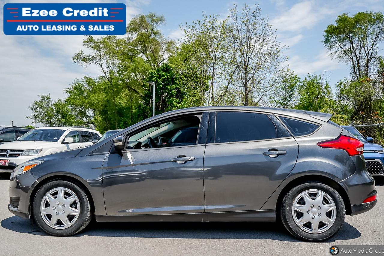 2016 Ford Focus SE Photo2