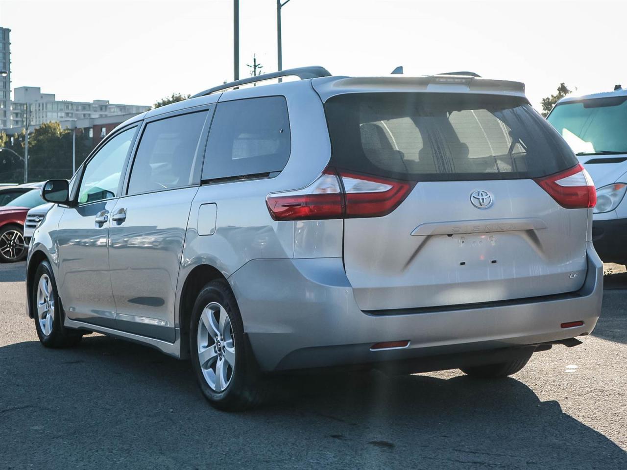 2018 Toyota Sienna LE| LOW KM| SCREEN| REMOTE CTRL REAR DOORS|AUTO TEMP Photo