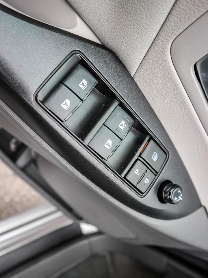 2018 Toyota Sienna LE| LOW KM| SCREEN| REMOTE CTRL REAR DOORS|AUTO TEMP Photo