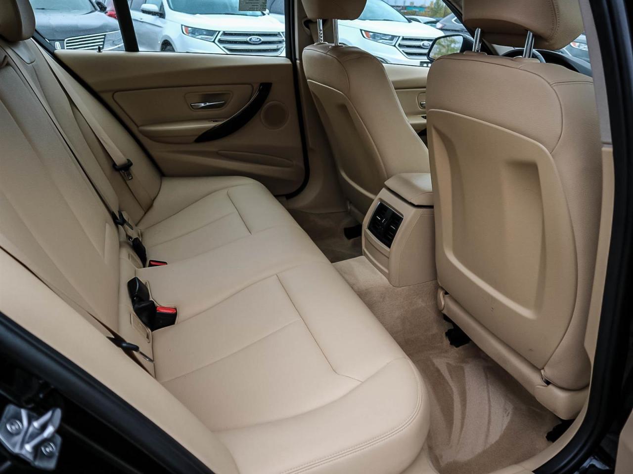 2016 BMW 320i AWD(xDRIVE) | LEATHER| 2.0L TURBO| AUTO ON/OFF Photo