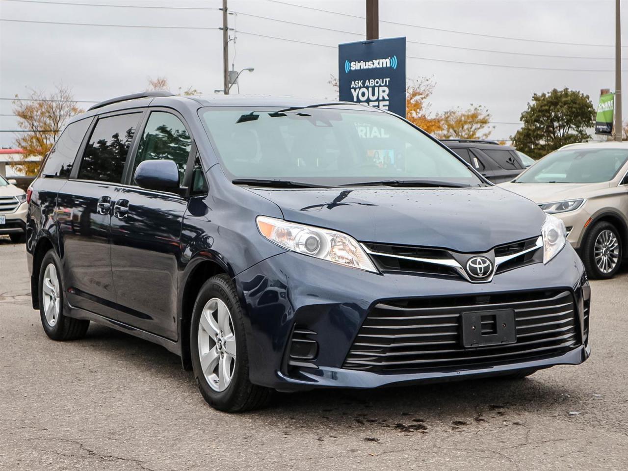 2018 Toyota Sienna LE| LOW KM| SCREEN| REMOTE CTRL REAR DOORS|AUTO TEMP Photo2