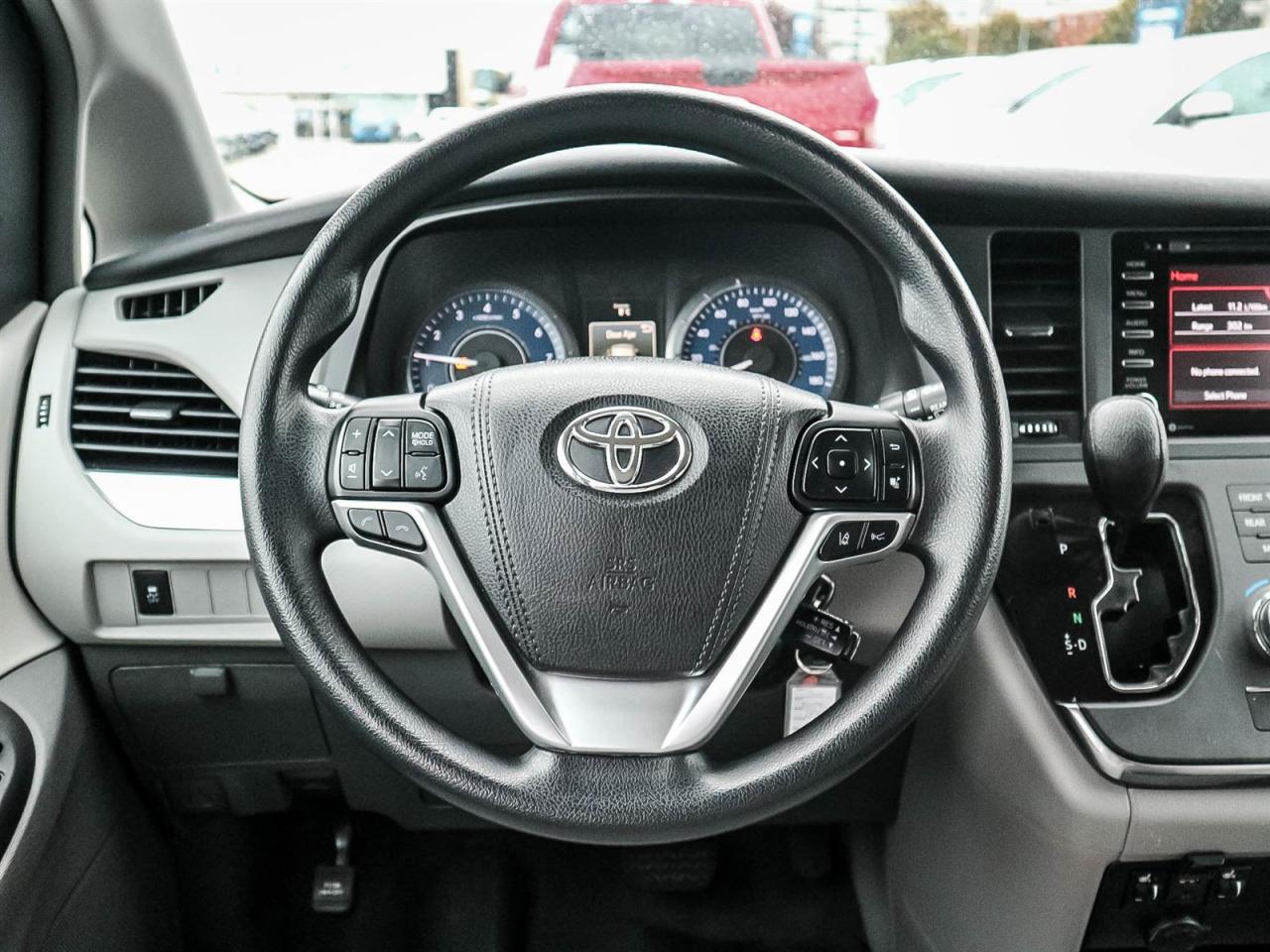 2018 Toyota Sienna LE| LOW KM| SCREEN| REMOTE CTRL REAR DOORS|AUTO TEMP Photo