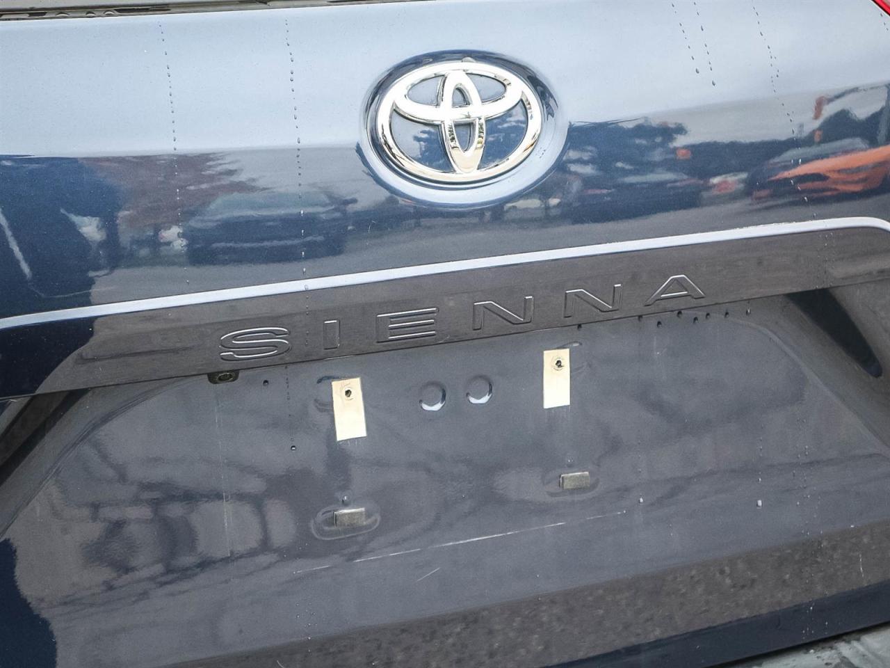 2018 Toyota Sienna LE| LOW KM| SCREEN| REMOTE CTRL REAR DOORS|AUTO TEMP Photo