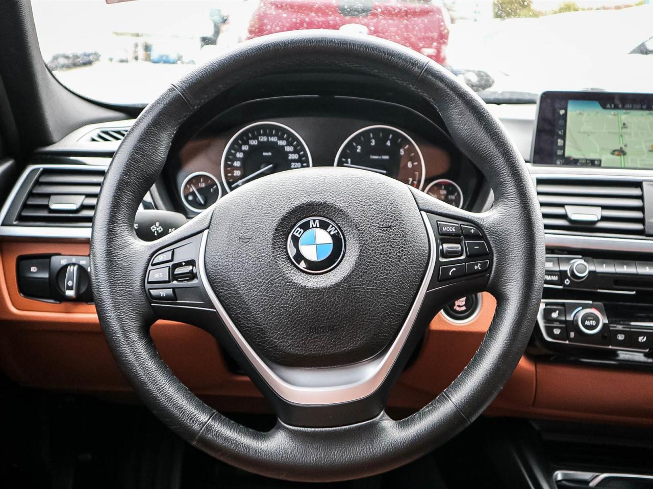 2017 BMW 330i xDrive| NAV| ROOF| BMW ASSIST|REV CAM Photo