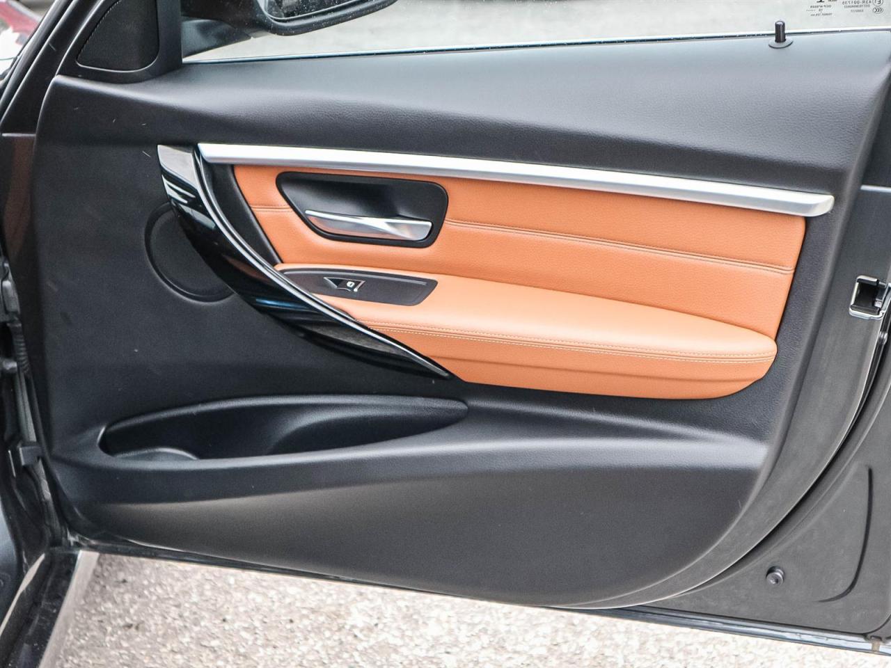 2017 BMW 330i xDrive| NAV| ROOF| BMW ASSIST|REV CAM Photo