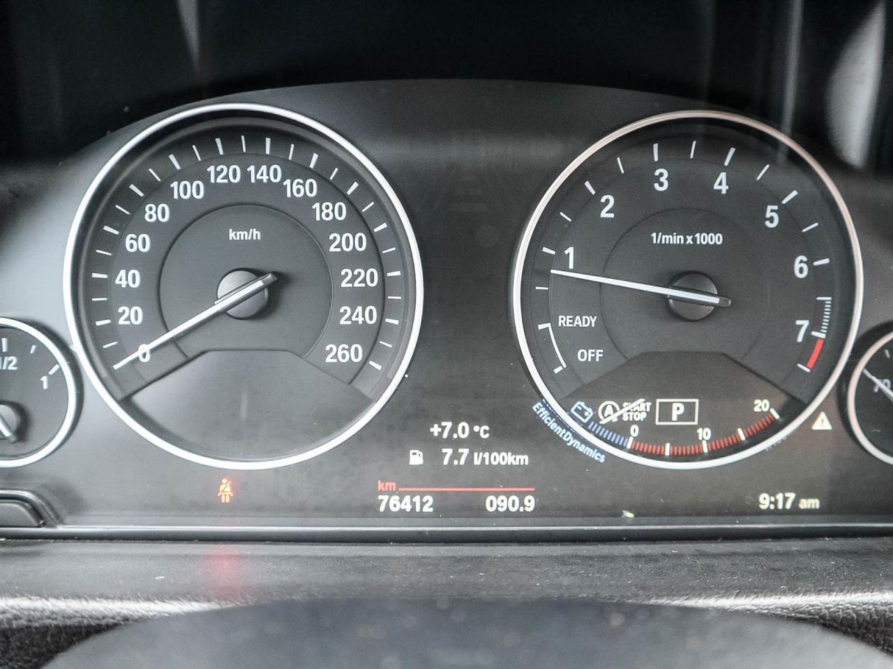 2017 BMW 330i xDrive| NAV| ROOF| BMW ASSIST|REV CAM Photo