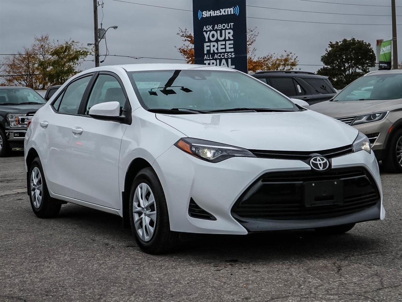 2019 Toyota Corolla SE CVT| LOW KM| CLEAN TITLE| SCREEN| BLUETOOTH Photo2