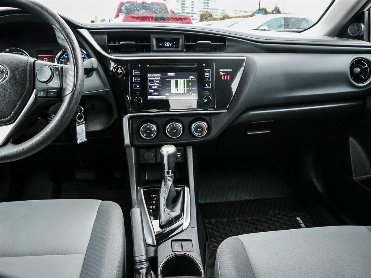 2019 Toyota Corolla SE CVT| LOW KM| CLEAN TITLE| SCREEN| BLUETOOTH Photo