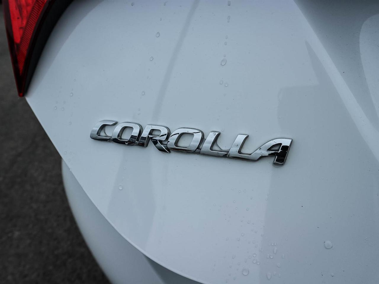 2019 Toyota Corolla SE CVT| LOW KM| CLEAN TITLE| SCREEN| BLUETOOTH Photo