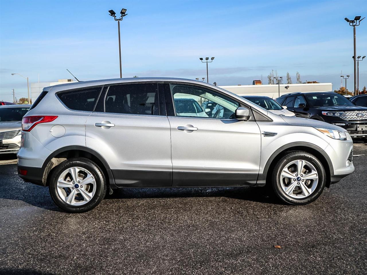 2016 Ford Escape SE|SYNC|BLUETOOTH| HEATED SEATS|REV CAM Photo