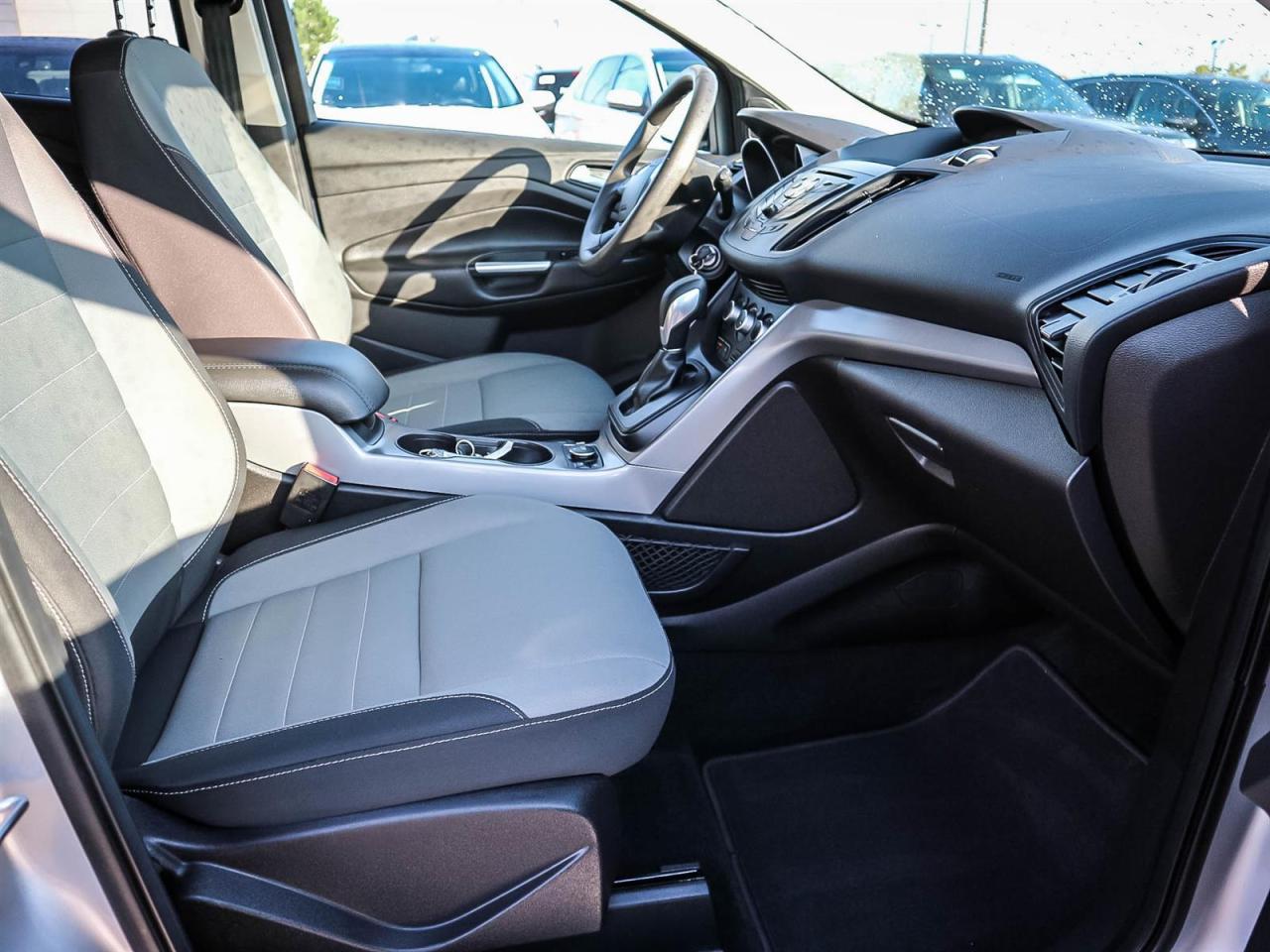 2016 Ford Escape SE|SYNC|BLUETOOTH| HEATED SEATS|REV CAM Photo