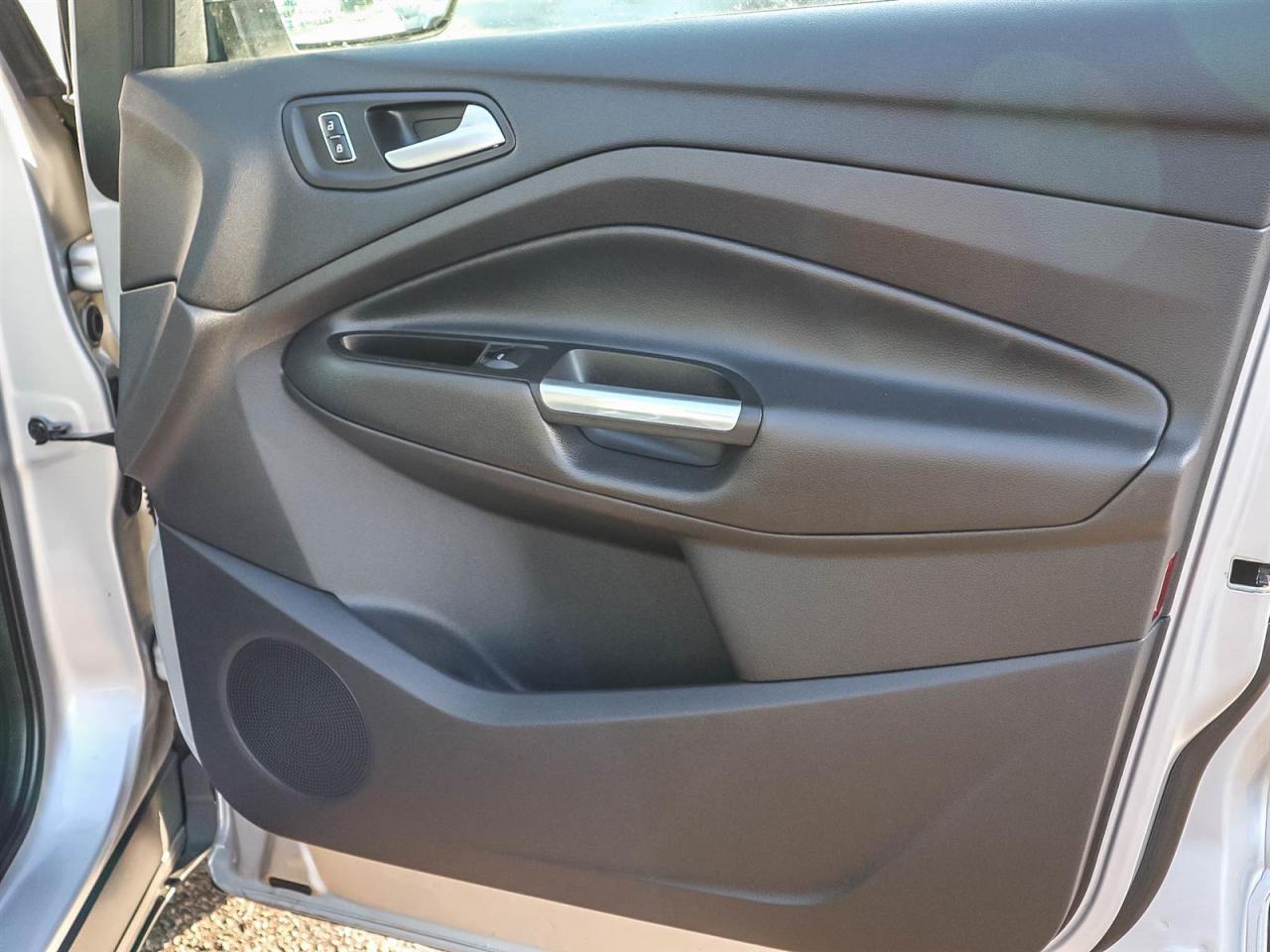 2016 Ford Escape SE|SYNC|BLUETOOTH| HEATED SEATS|REV CAM Photo