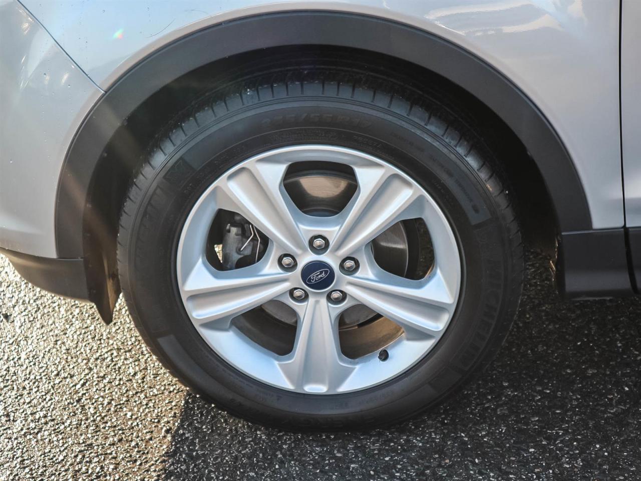 2016 Ford Escape SE|SYNC|BLUETOOTH| HEATED SEATS|REV CAM Photo