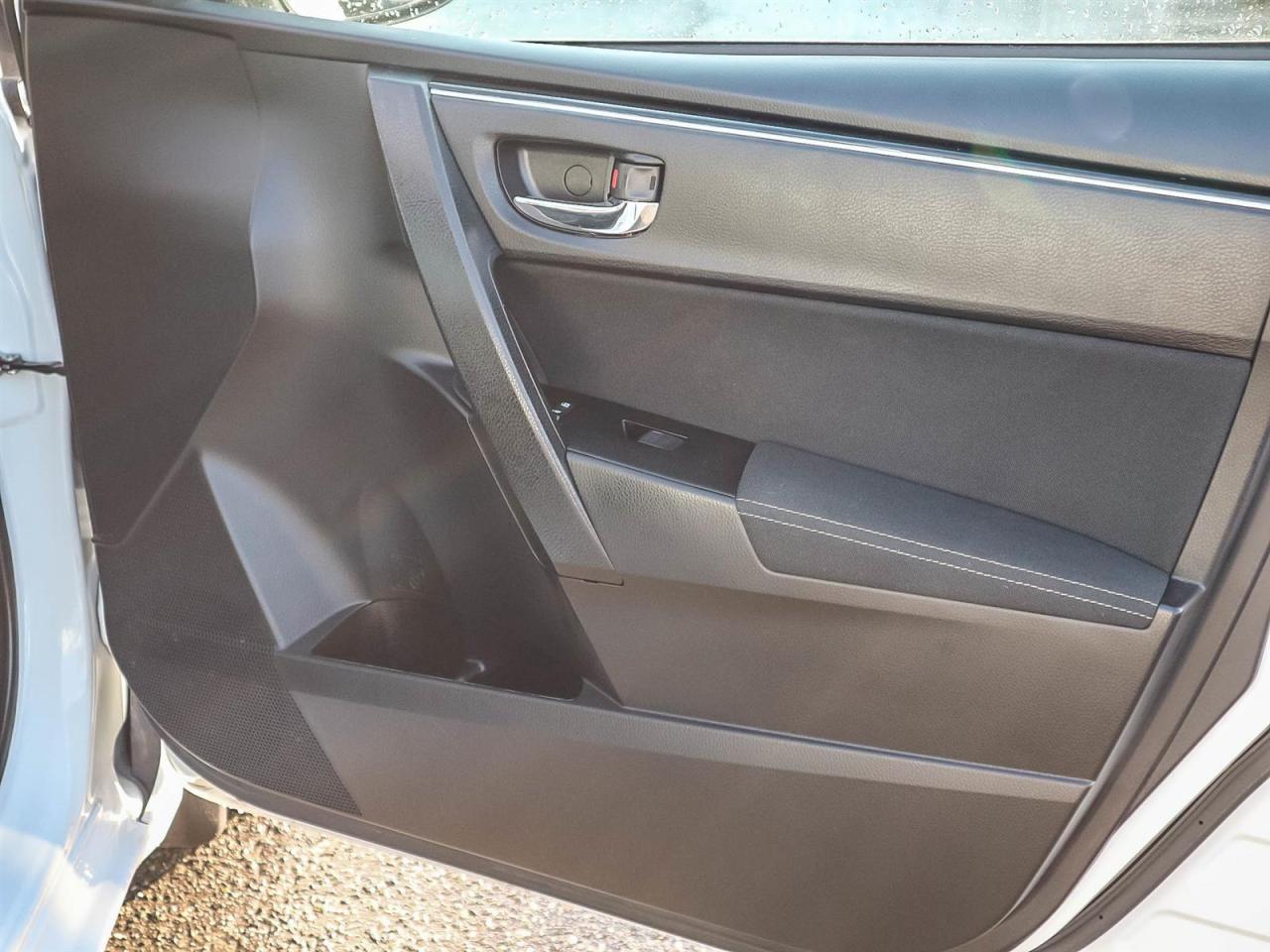 2018 Toyota Corolla LE| HEATED SEATS| CAM| SCREEN| BLUETOOTH Photo