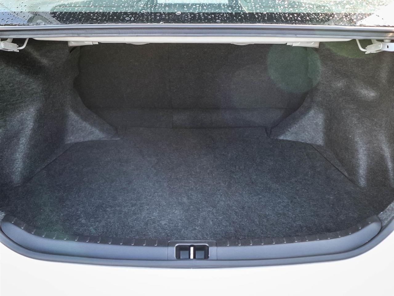 2018 Toyota Corolla LE| HEATED SEATS| CAM| SCREEN| BLUETOOTH Photo