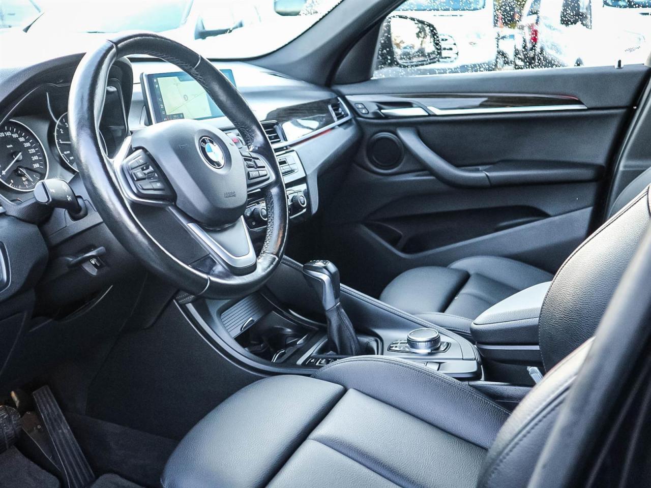 2018 BMW X1 28i AWD| NAV| ROOF| LEATHER| BMW ASSIST| HUD DISPLAY Photo