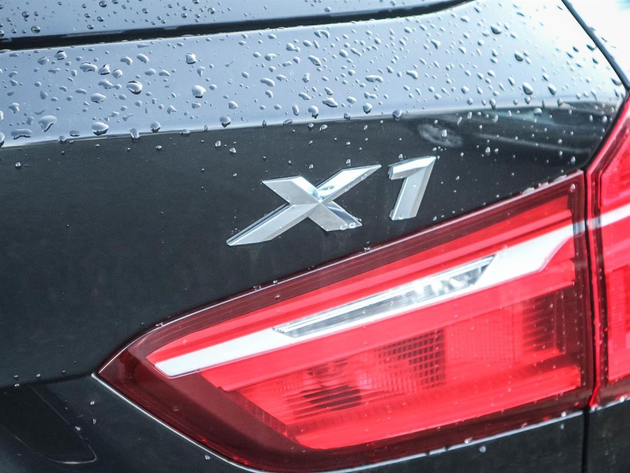 2018 BMW X1 28i AWD| NAV| ROOF| LEATHER| BMW ASSIST| HUD DISPLAY Photo