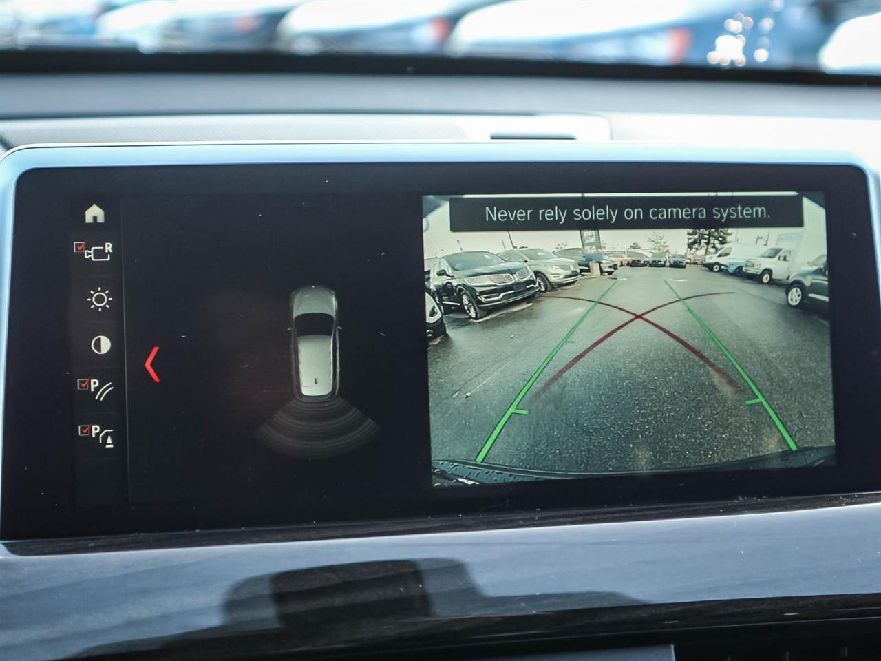 2018 BMW X1 28i AWD| NAV| ROOF| LEATHER| BMW ASSIST| HUD DISPLAY Photo