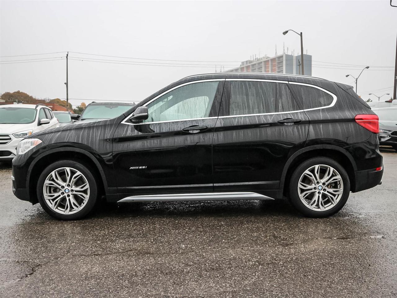 2018 BMW X1 28i AWD| NAV| ROOF| LEATHER| BMW ASSIST| HUD DISPLAY Photo