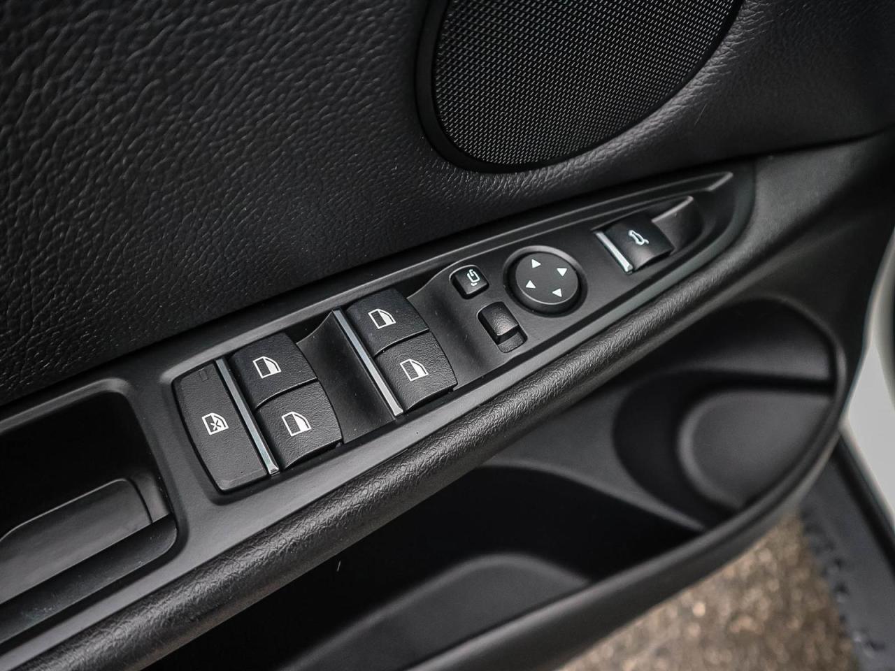 2017 BMW X5 35i AWD| 3.0L| LEATHER| ROOF| NAV| HEAT STEERING Photo