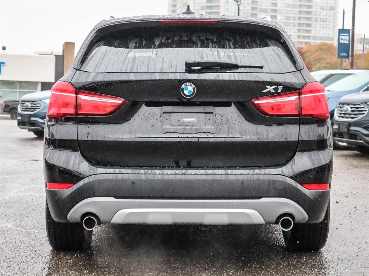 2018 BMW X1 28i AWD| NAV| ROOF| LEATHER| BMW ASSIST| HUD DISPLAY Photo