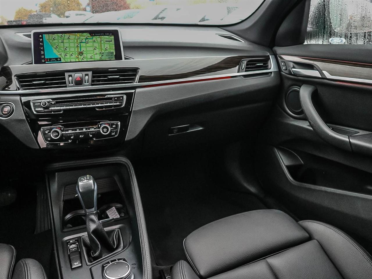 2018 BMW X1 28i AWD| NAV| ROOF| LEATHER| BMW ASSIST| HUD DISPLAY Photo