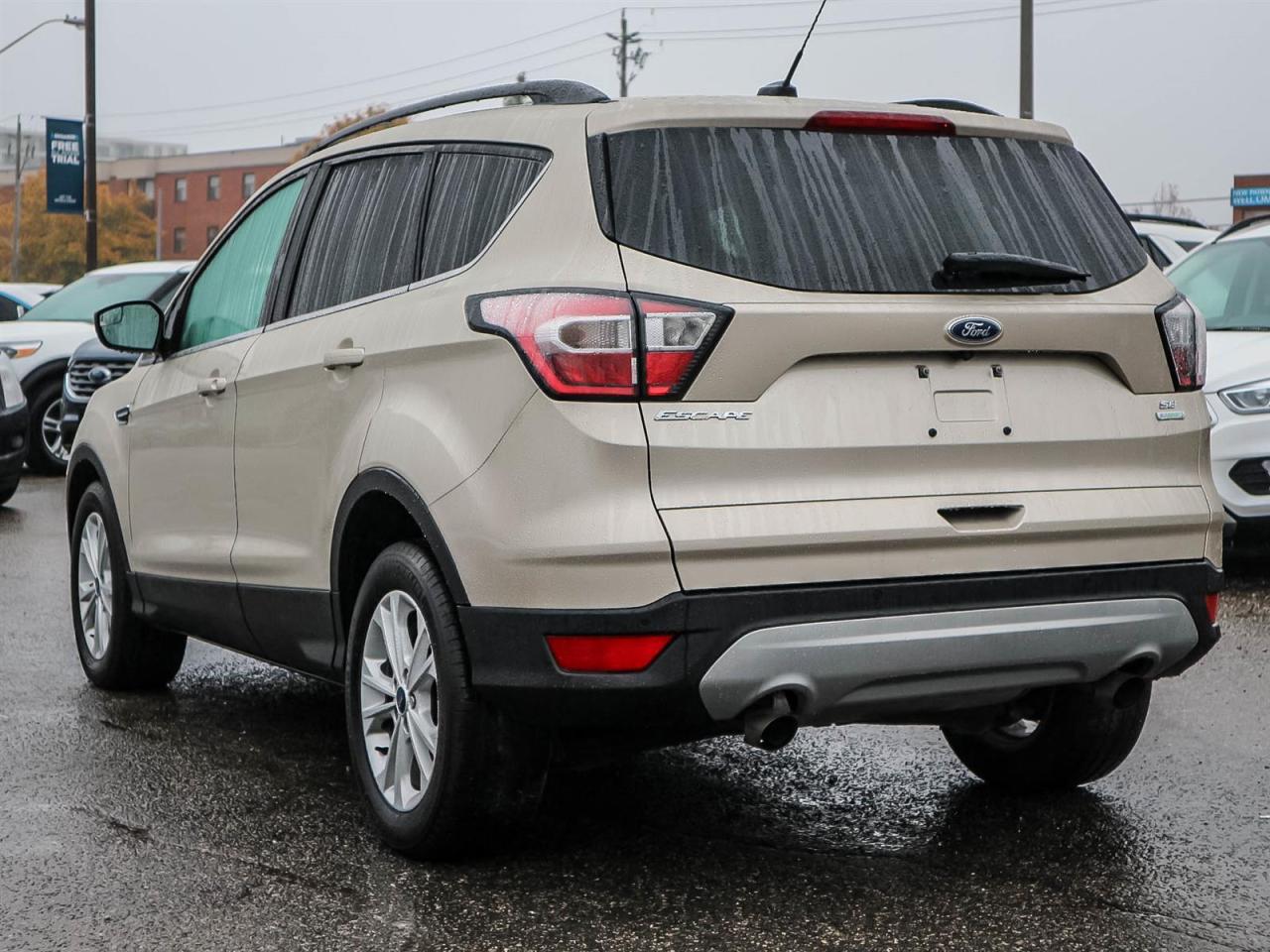2017 Ford Escape SE CONVENIENCE PCK| NAV| APPLE/ANDROID| DUAL ZONE AC Photo