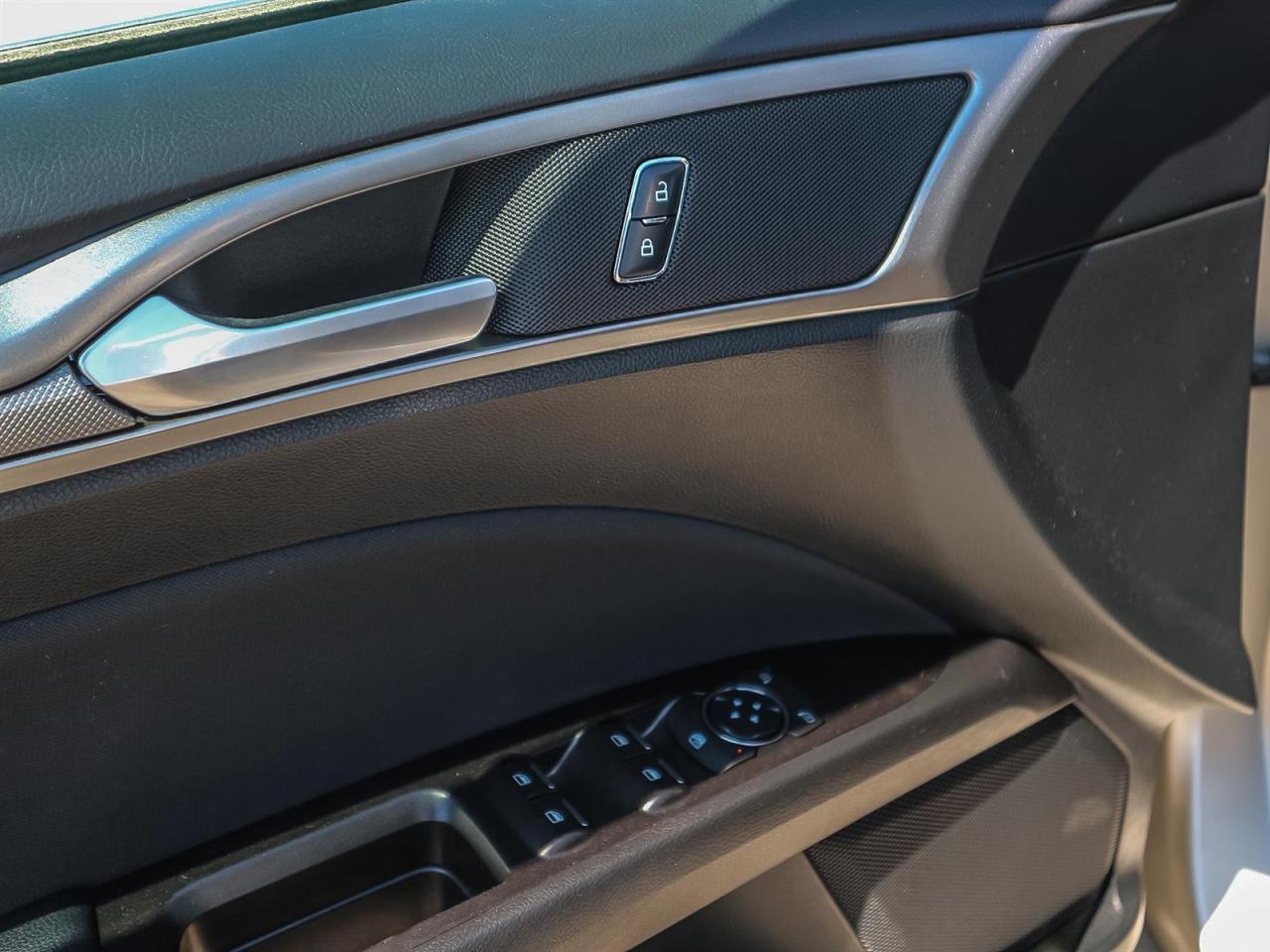 2017 Ford Fusion SE| 2.5L| BLUETOOTH| KEYLESS ENTRY| DAYTIME RUNNING LIGHTS Photo