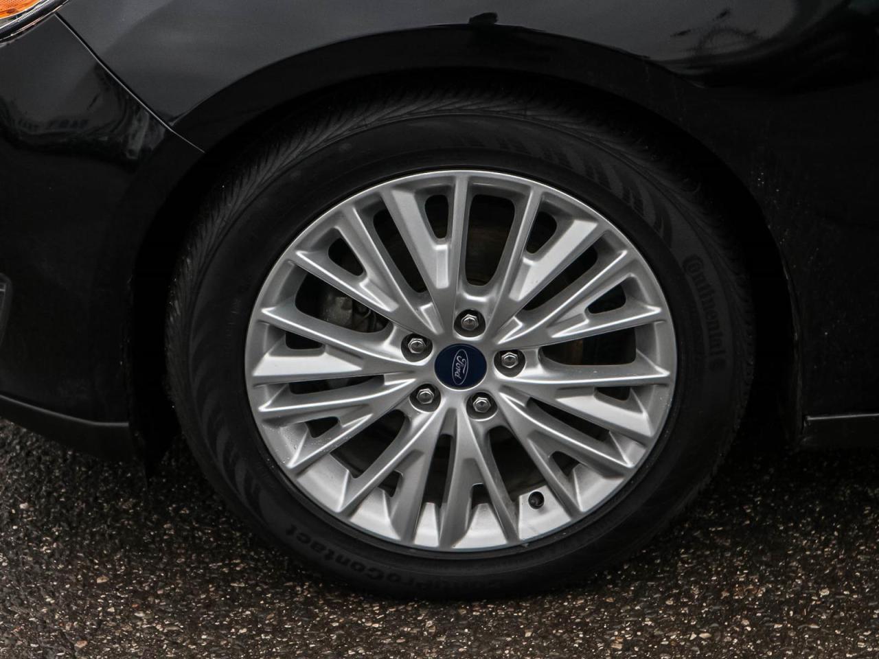 2016 Ford Focus TITANIUM| NAV| ROOF| LEATHER| WINTER PCK| 2.0L Photo