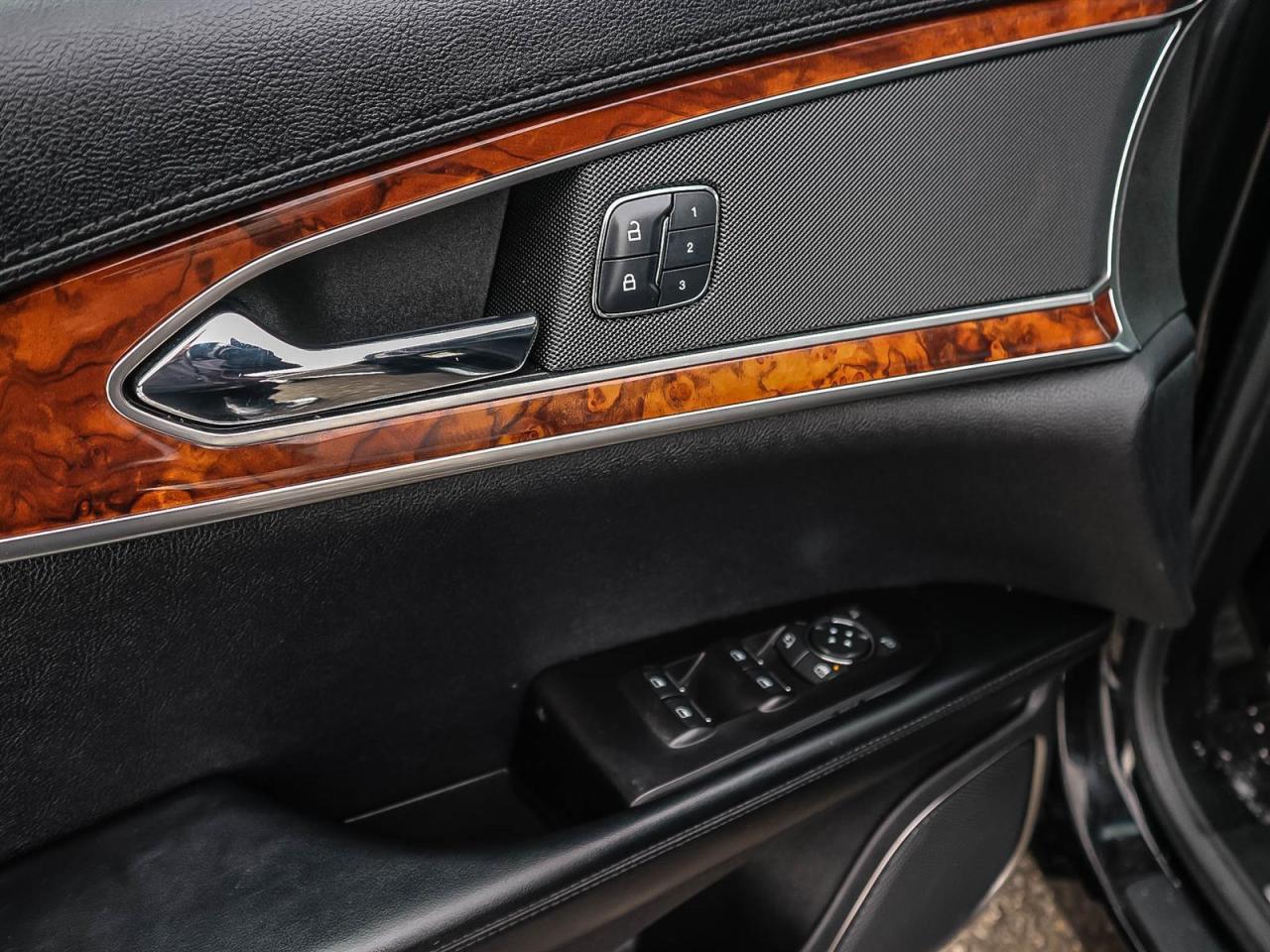 2018 Lincoln MKX RESERVE AWD| HID LIGHTS|ROOF|NAV| APPLE/ANDROID AUTO Photo