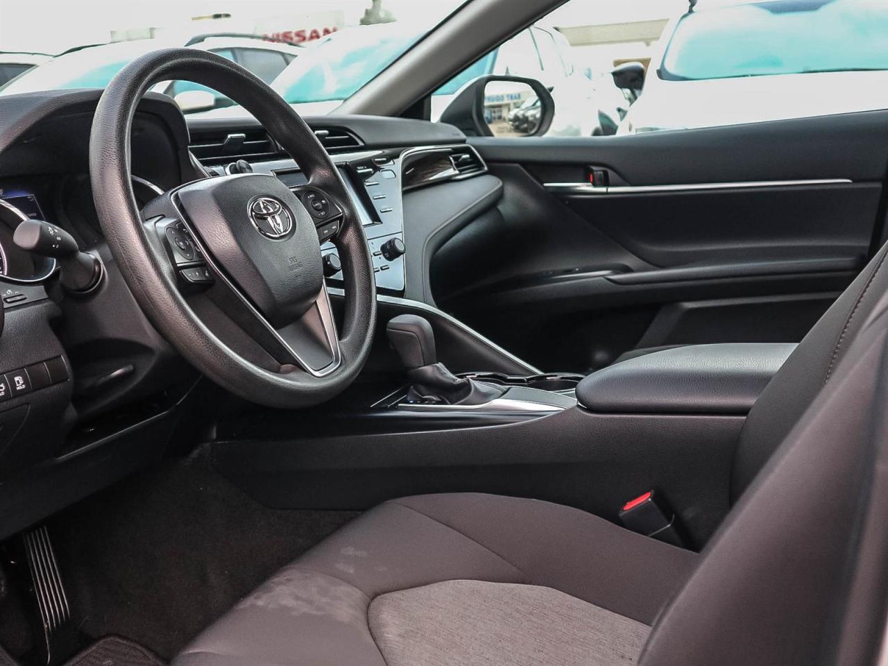 2019 Toyota Camry LE| HEATED SEATS| TOUCH SCREEN| APPLE CARPLAY Photo