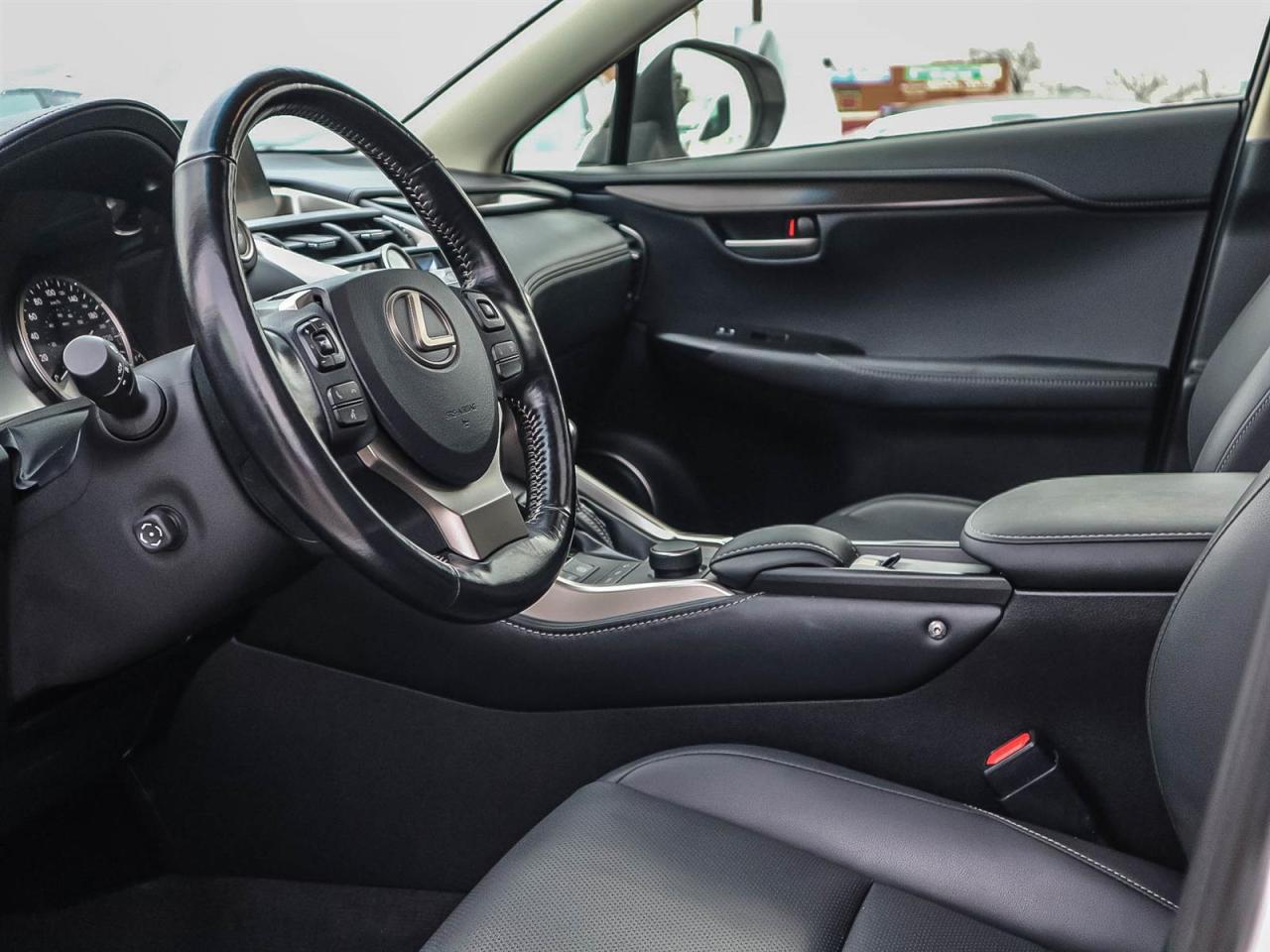 2017 Lexus NX 200t AWD| LEATHER|ROOF|HEAT/COOL SEATS| LOADED Photo