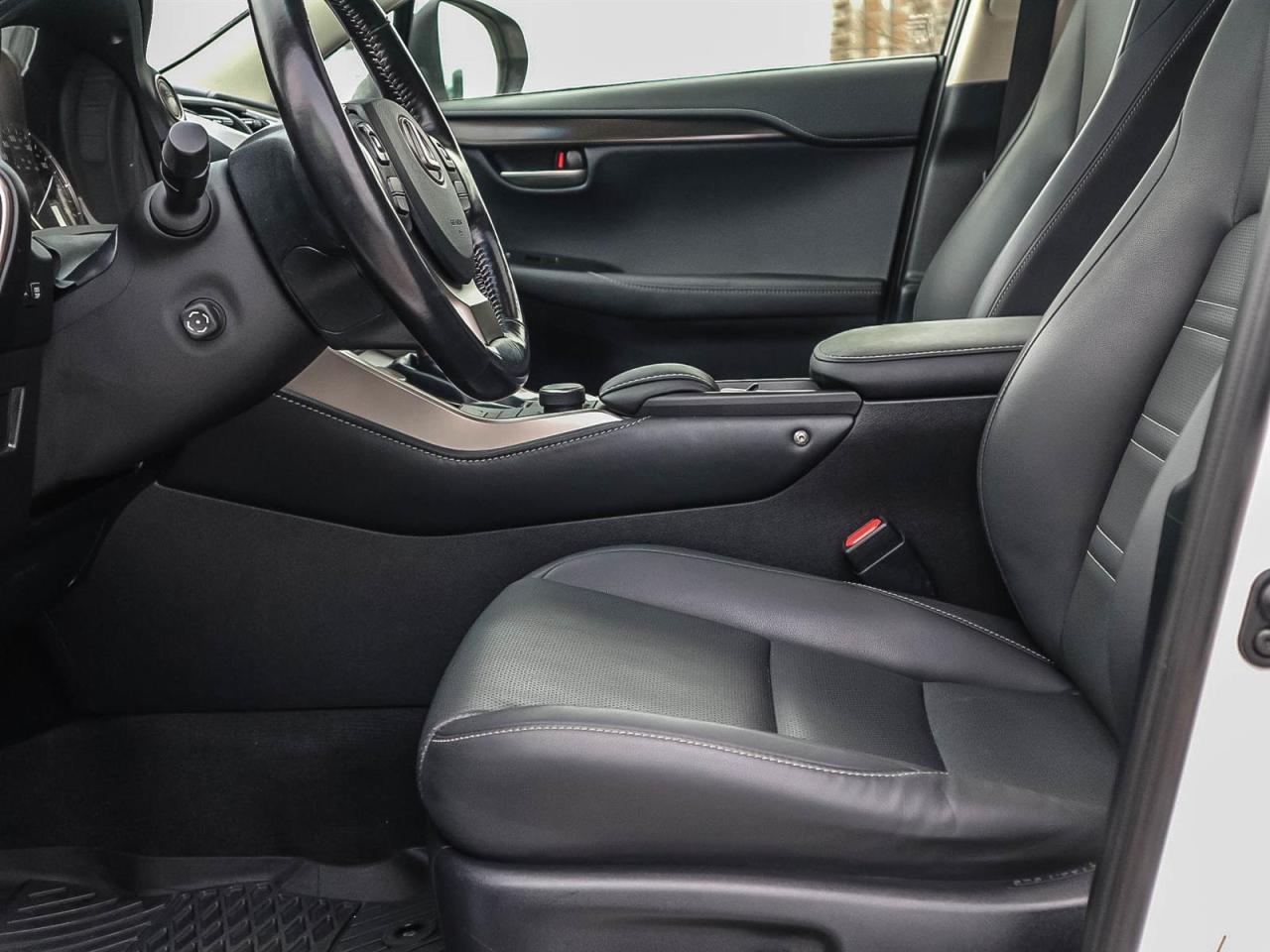 2017 Lexus NX 200t AWD| LEATHER|ROOF|HEAT/COOL SEATS| LOADED Photo