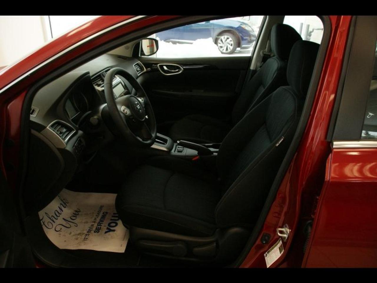 2019 Nissan Sentra SV CVT Photo3