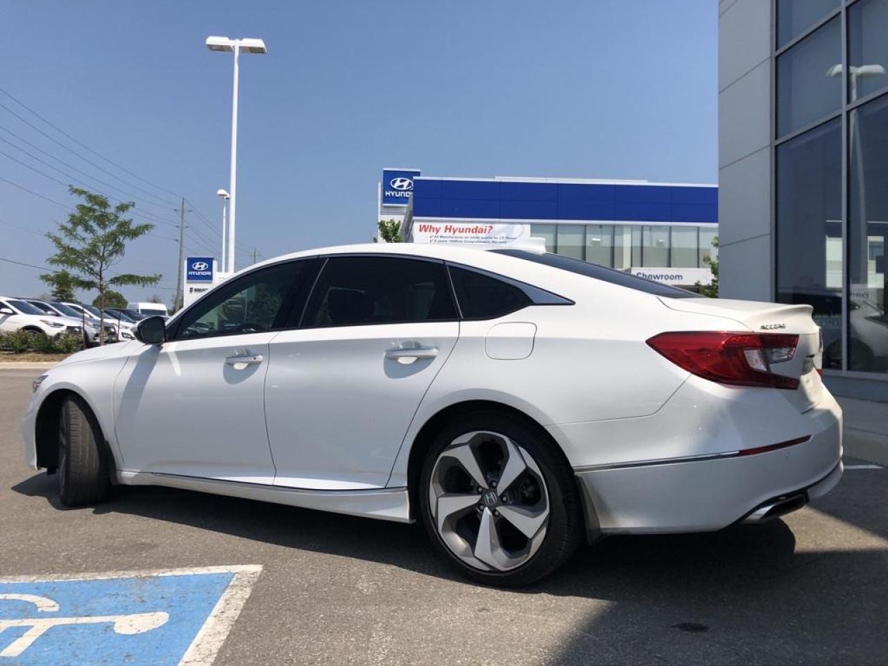 2020 Honda Accord Touring 2.0T Photo2