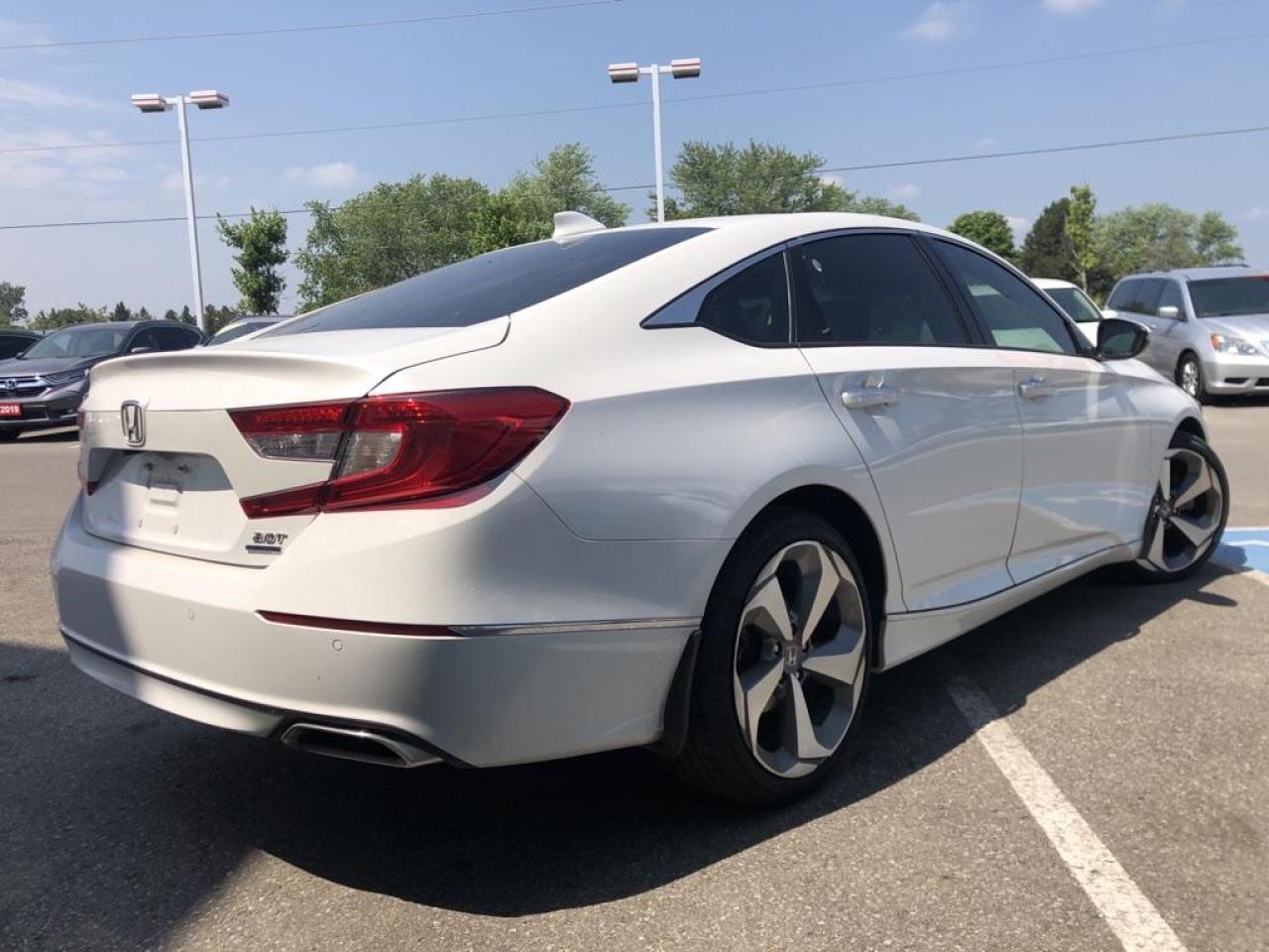 2020 Honda Accord Touring 2.0T Photo
