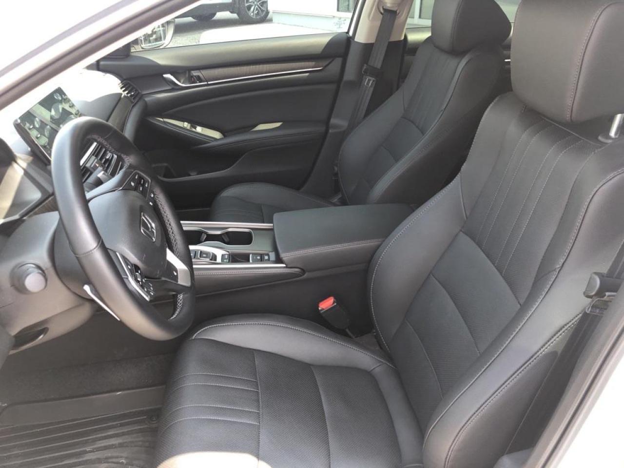 2020 Honda Accord Touring 2.0T Photo