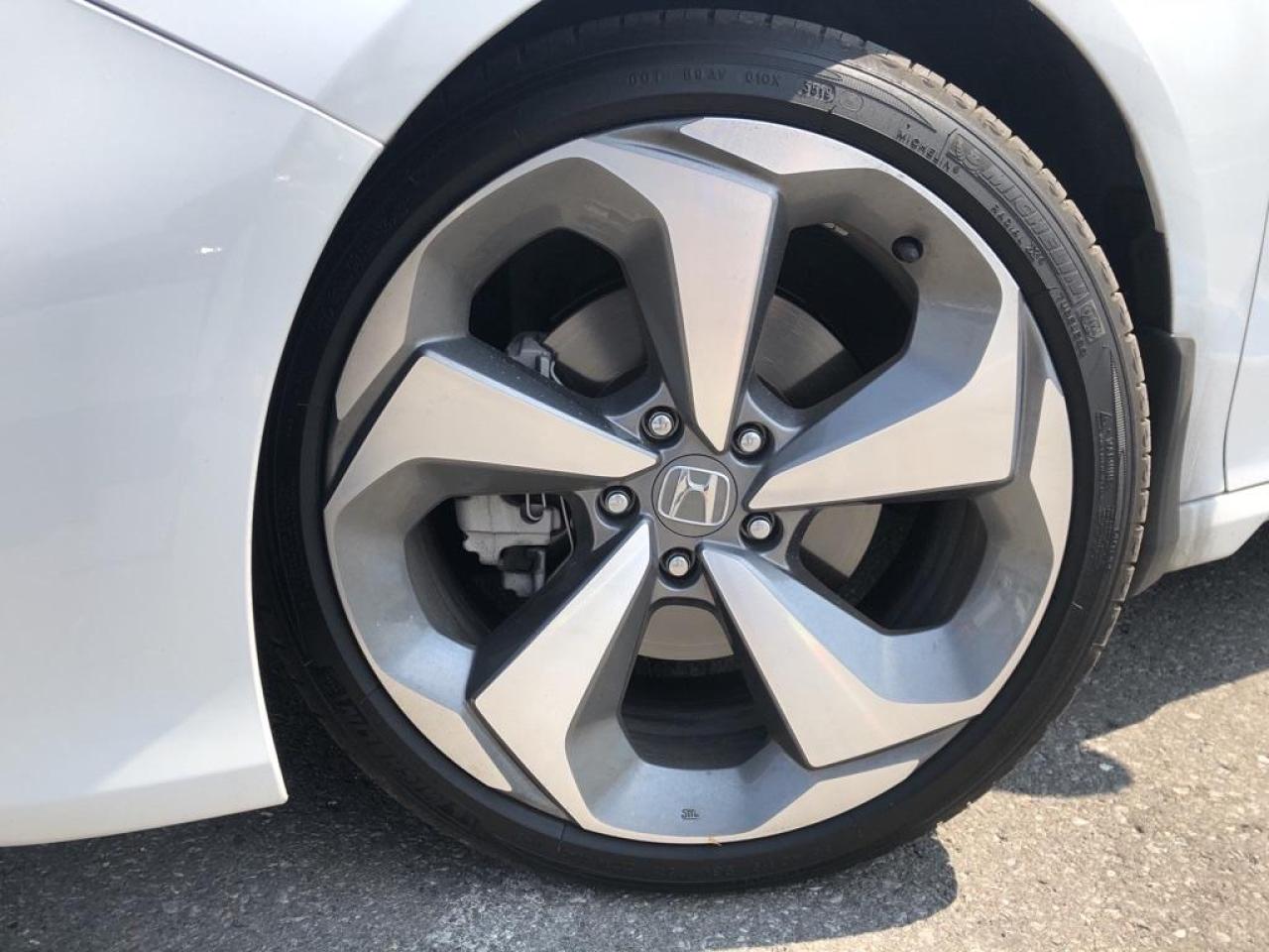 2020 Honda Accord Touring 2.0T Photo