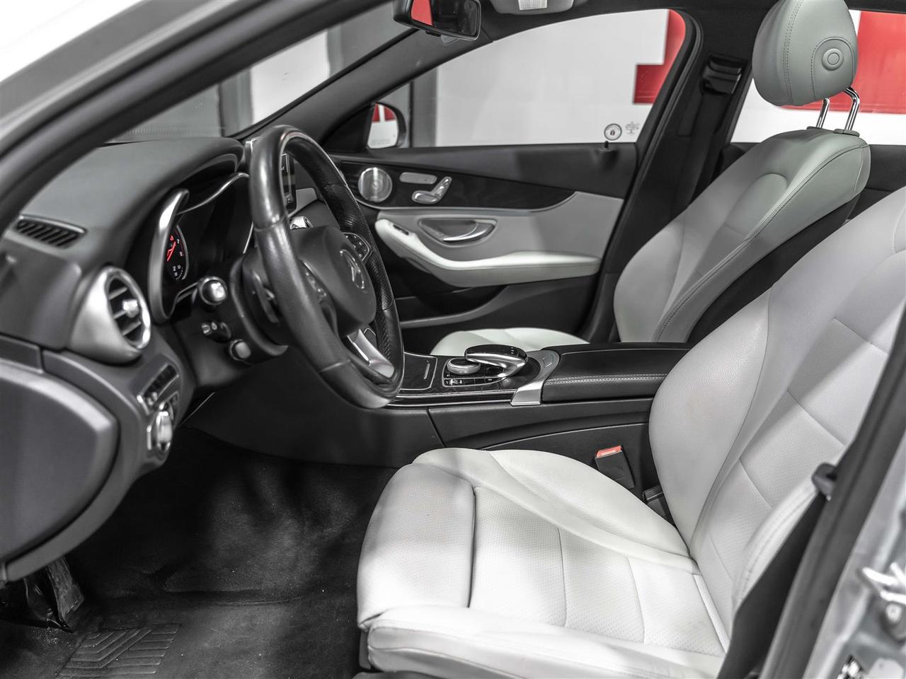 2016 Mercedes-Benz C 300 C 300|AMG Night Package|Burmester Sound|360 Camera|Accident Free Photo