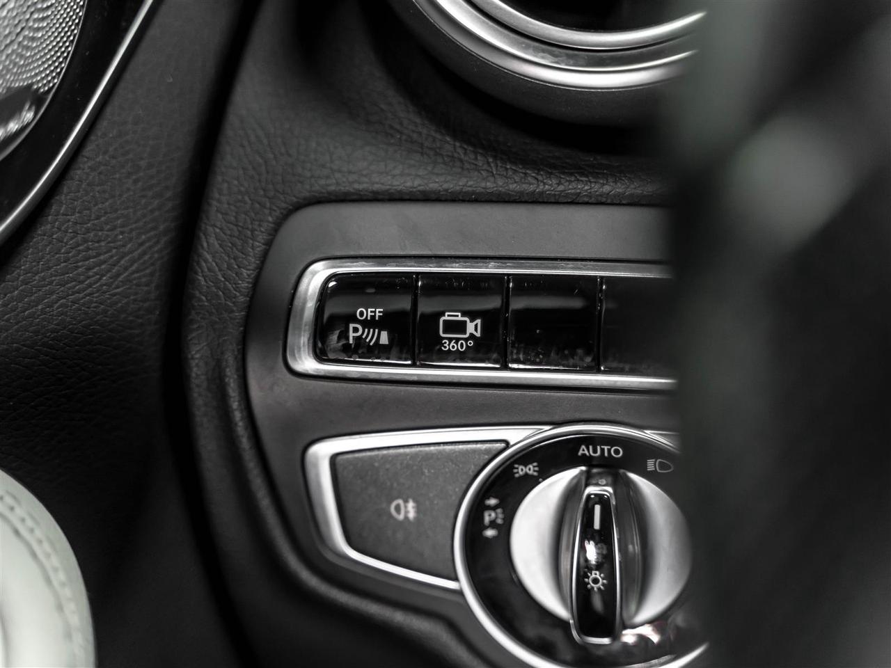 2016 Mercedes-Benz C 300 C 300|AMG Night Package|Burmester Sound|360 Camera|Accident Free Photo