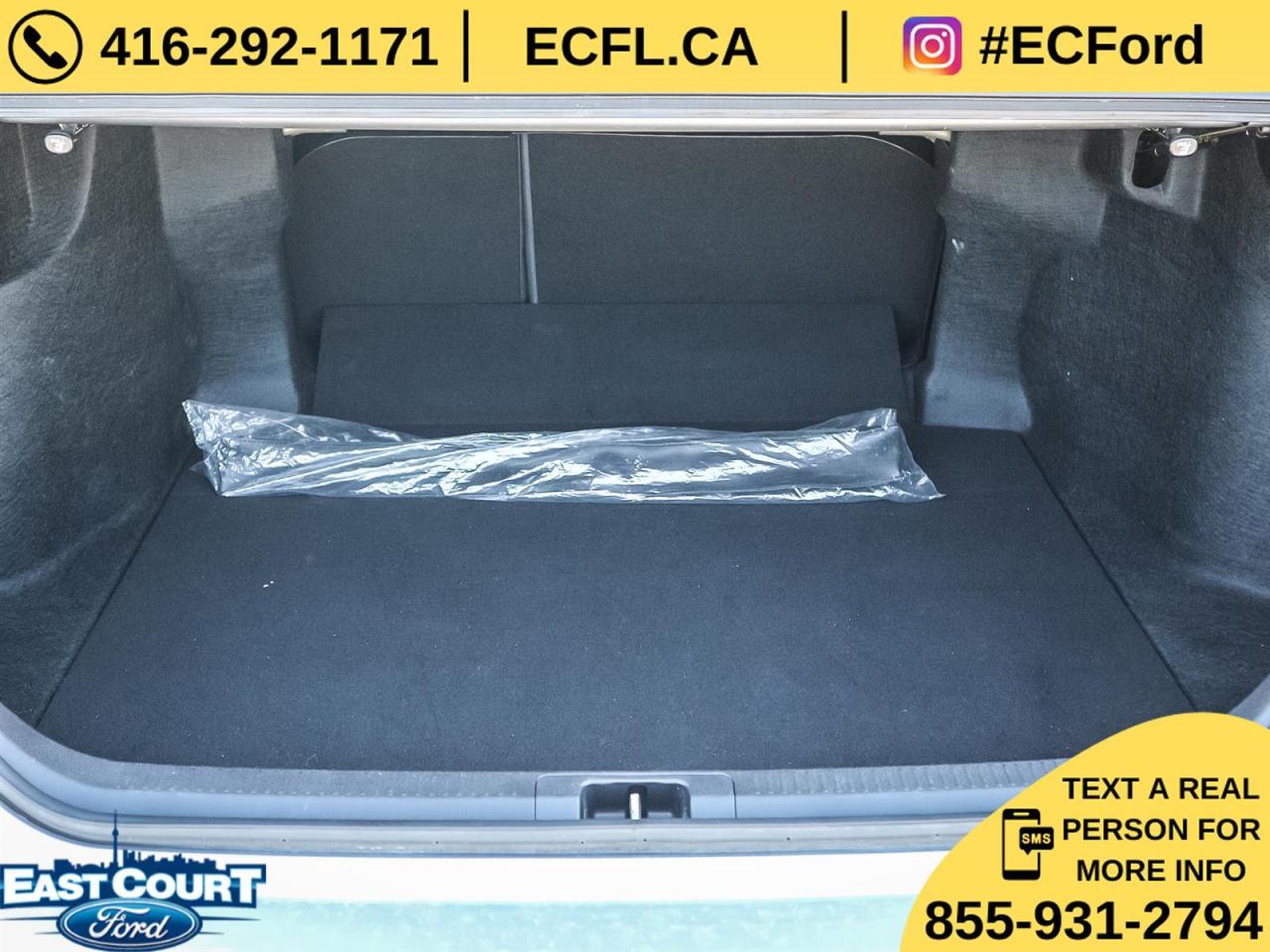 2019 Toyota Camry SE| HEATED SEATS| TOUCH SCREEN| AUTO AC| MORE Photo