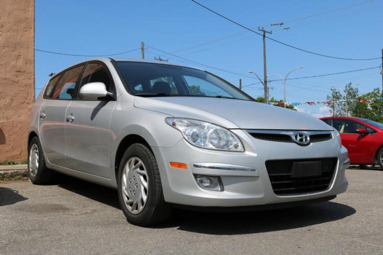 2011 Hyundai Elantra Touring SE Photo